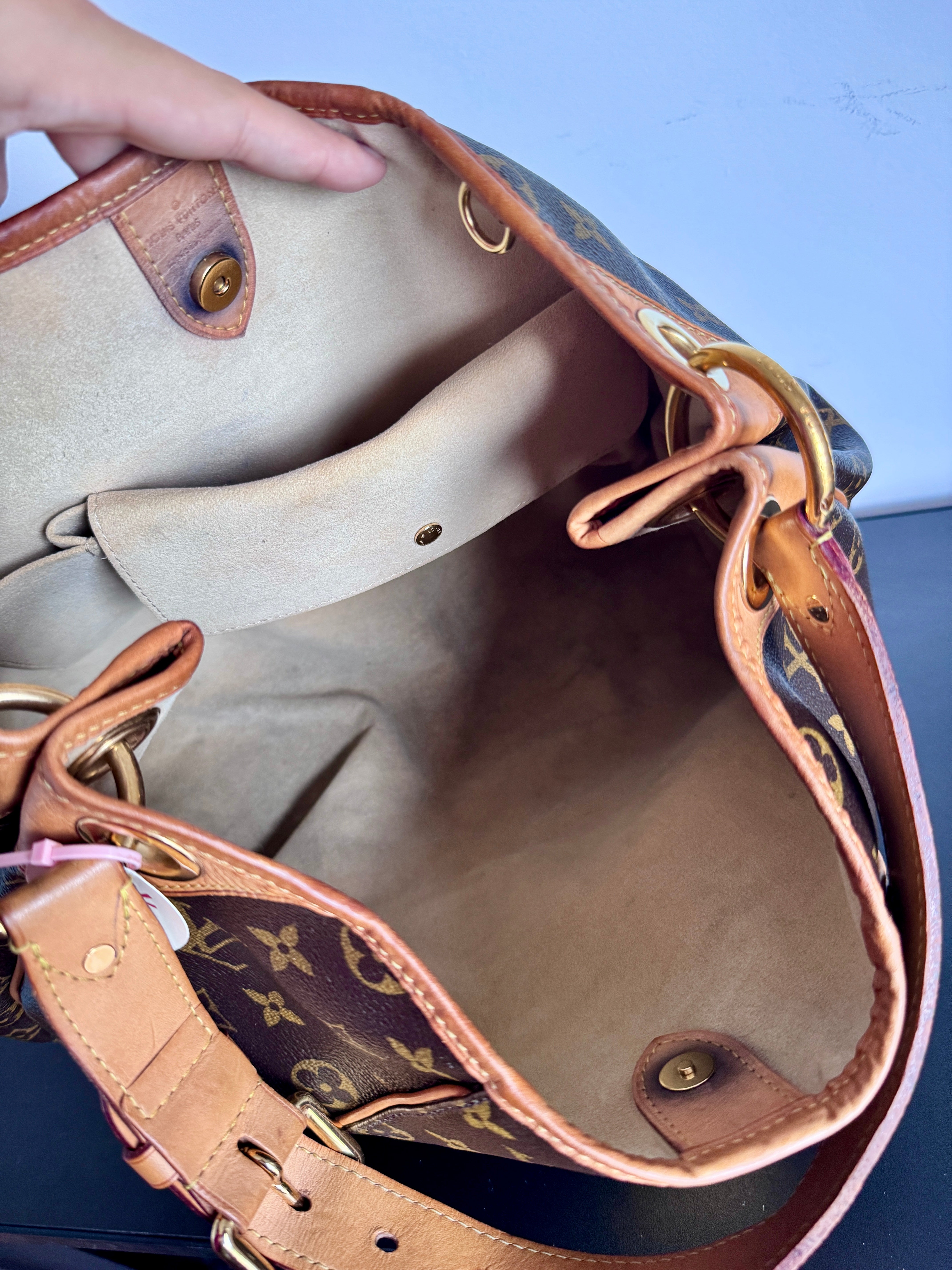 Louis Vuitton Galliera PM
