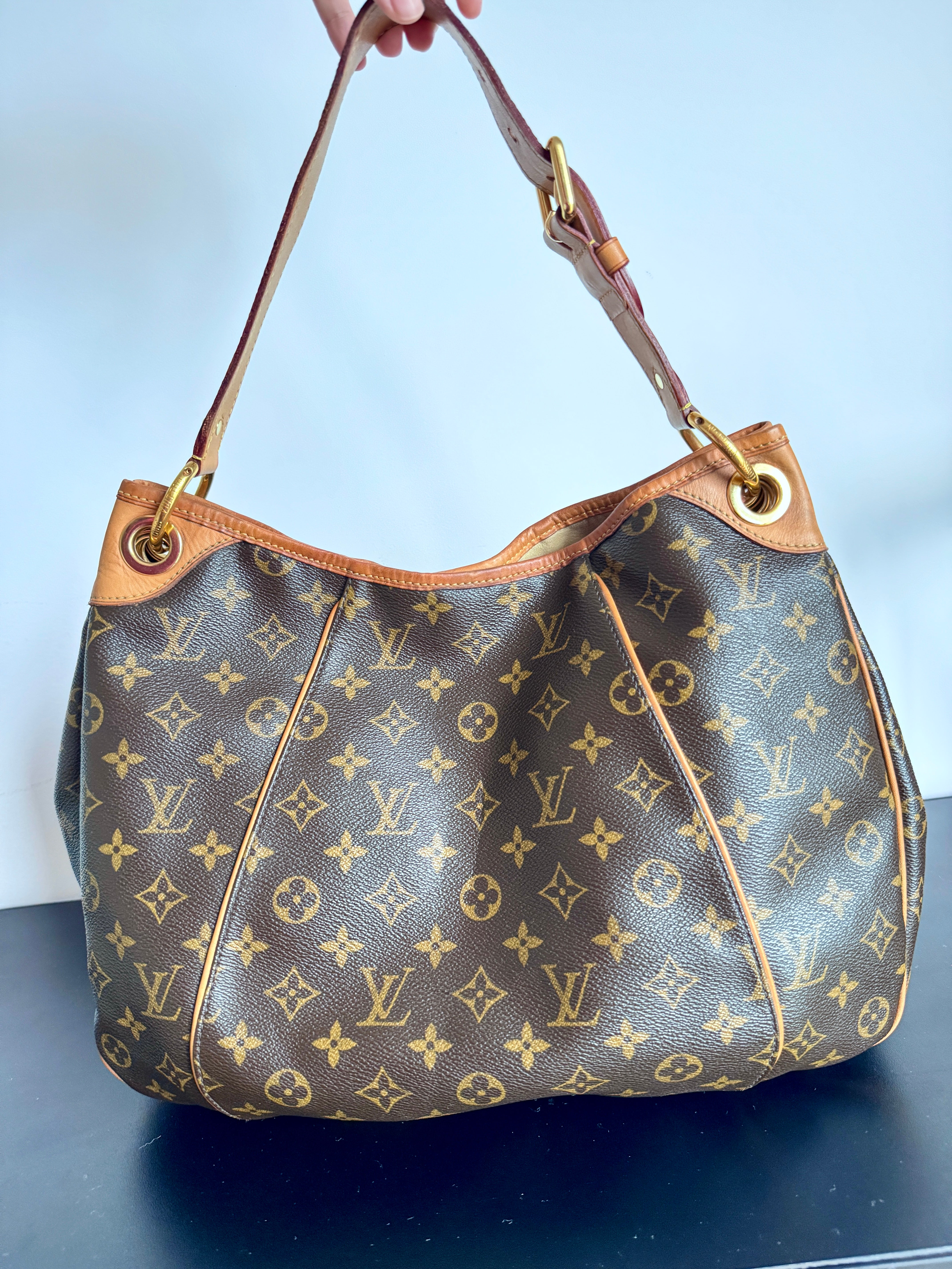 Louis Vuitton Galliera PM
